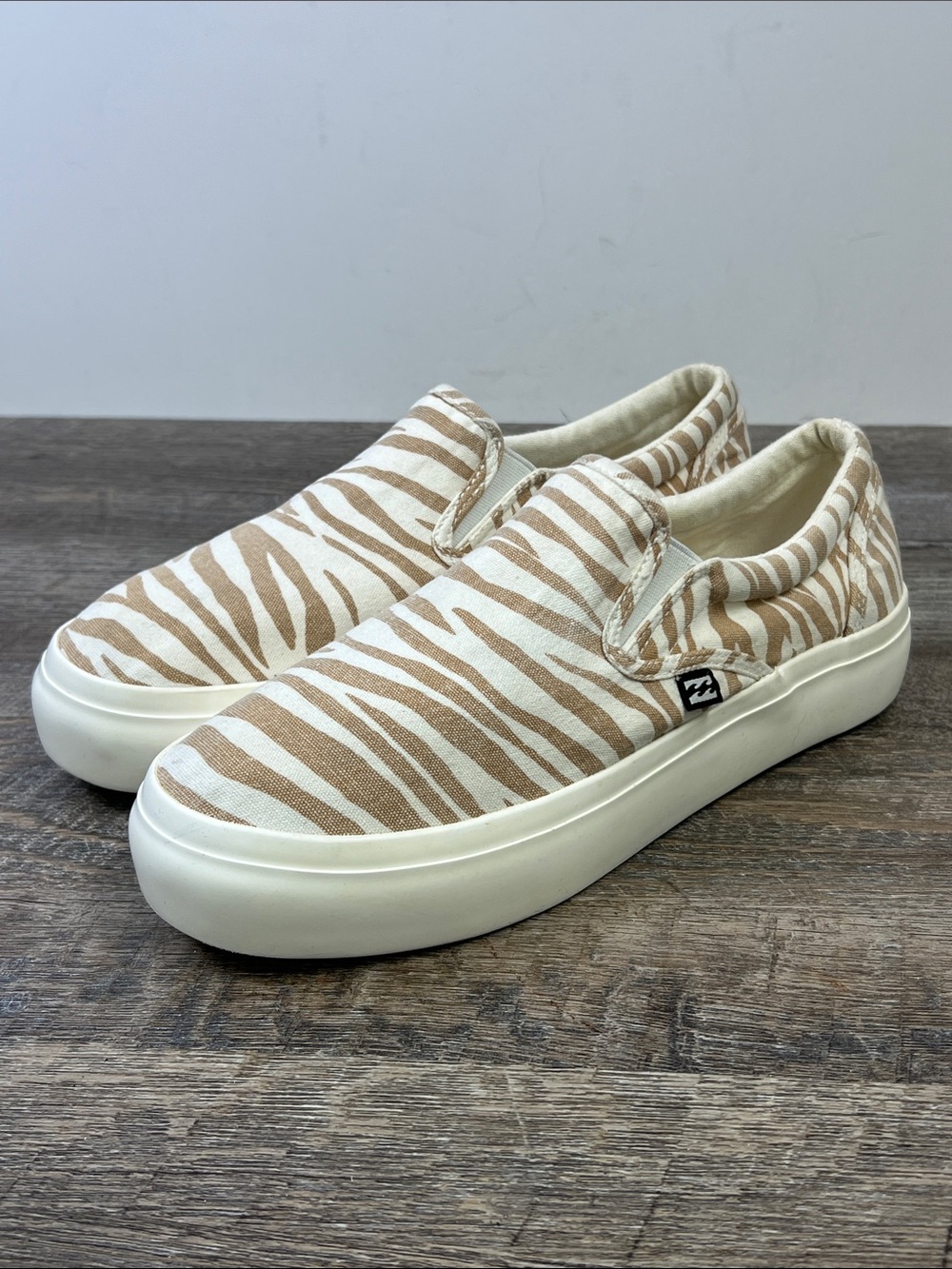 Billabong Makena Zebra Print Platform Slip-On Sneakers Women’s Size 8.5